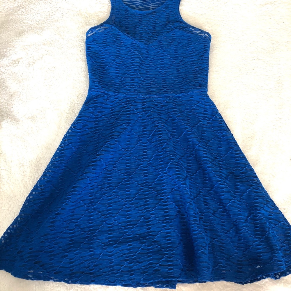 blue dress